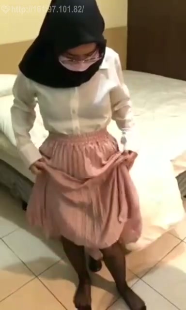 Bokep Jilbab Hot Kacamata dan Lingerie - Ruang Bokep-Jilbab Hot Kacamata da
