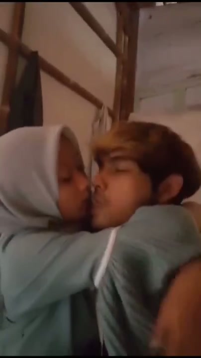 Video Bokep Cewek Jilbab Sepong Kontol Jamet - Kamar Bokep.mp4