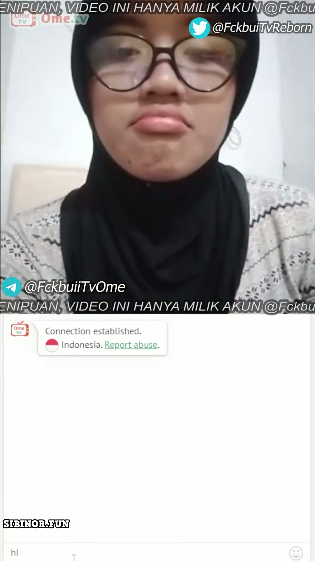 hijab kacamata toge gede.mp4
