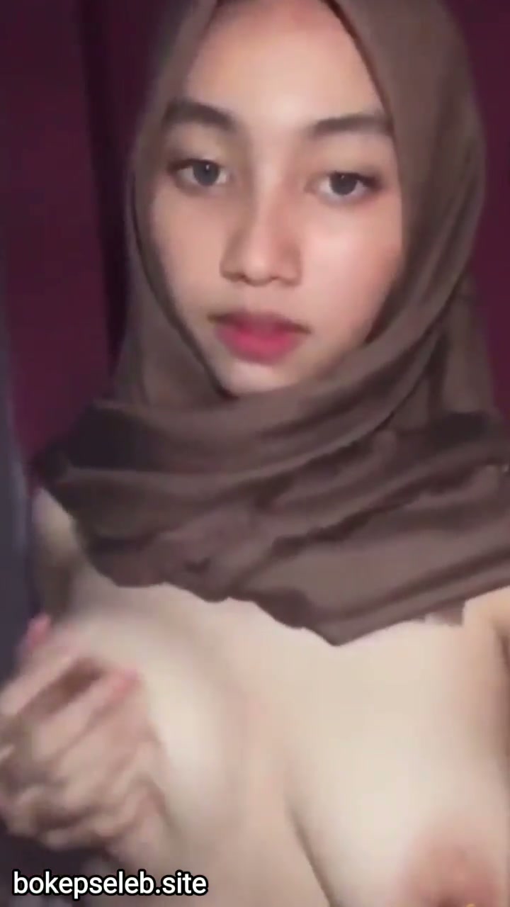 Abg jilbab cantik tetek bulet dan di jilat - DoodStream.mp4