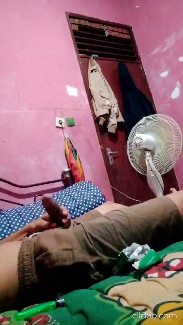 Kepergok Coli, Malah Ngajak Ngewe Ibu Sendiri.mp4