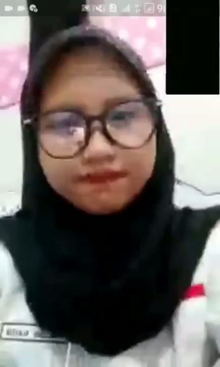 VCS HIJAB KACAMATA MASIH SEKOLAH.mp4