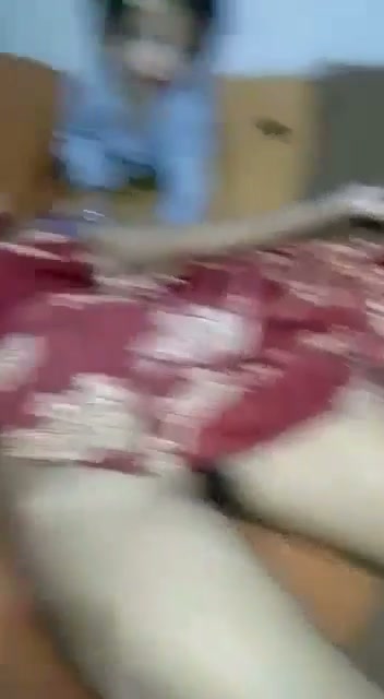 Tetangga ditinggal suami kerja langsung aja ewe disamping anaknya