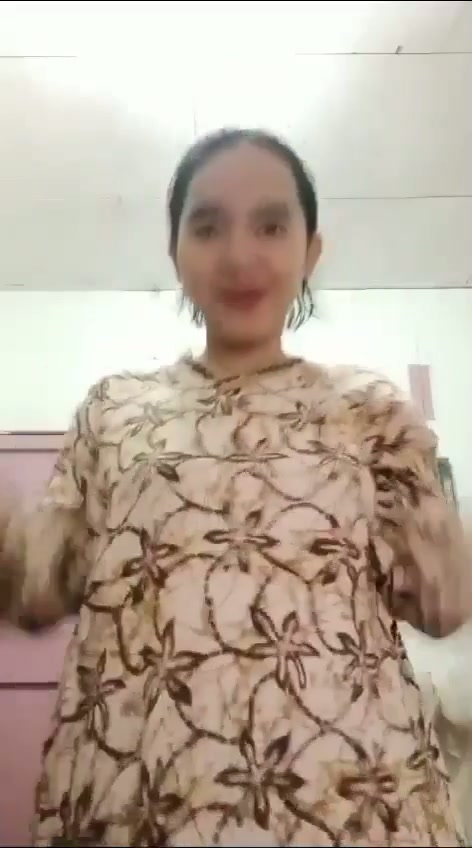 Tante tobi unboxing baju baru.mp4