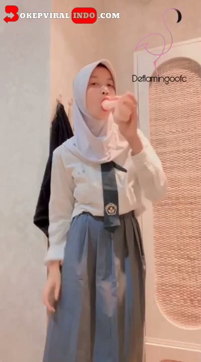 Jilbab Cantik Seragam SMA Colok Dildo