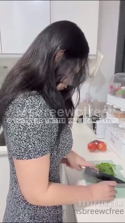 -X-_MSbreewc_Ngentot_di_Dapur_OnlyFans_Chindo_-_PlayBokep~1.mp4