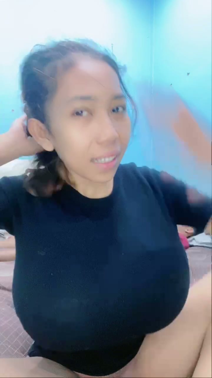 WANJIRR SI HUSNA SEGEDE ITU BORR. CWOKNYA LAGI TIDUR LANGSUNG BANGUNLAH