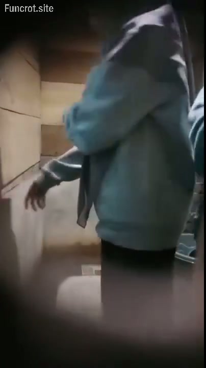 Ngintip Abg Hijab Pipis Ditemenin Temennya 1 Bokep Indo Hijab Jilbab Viral