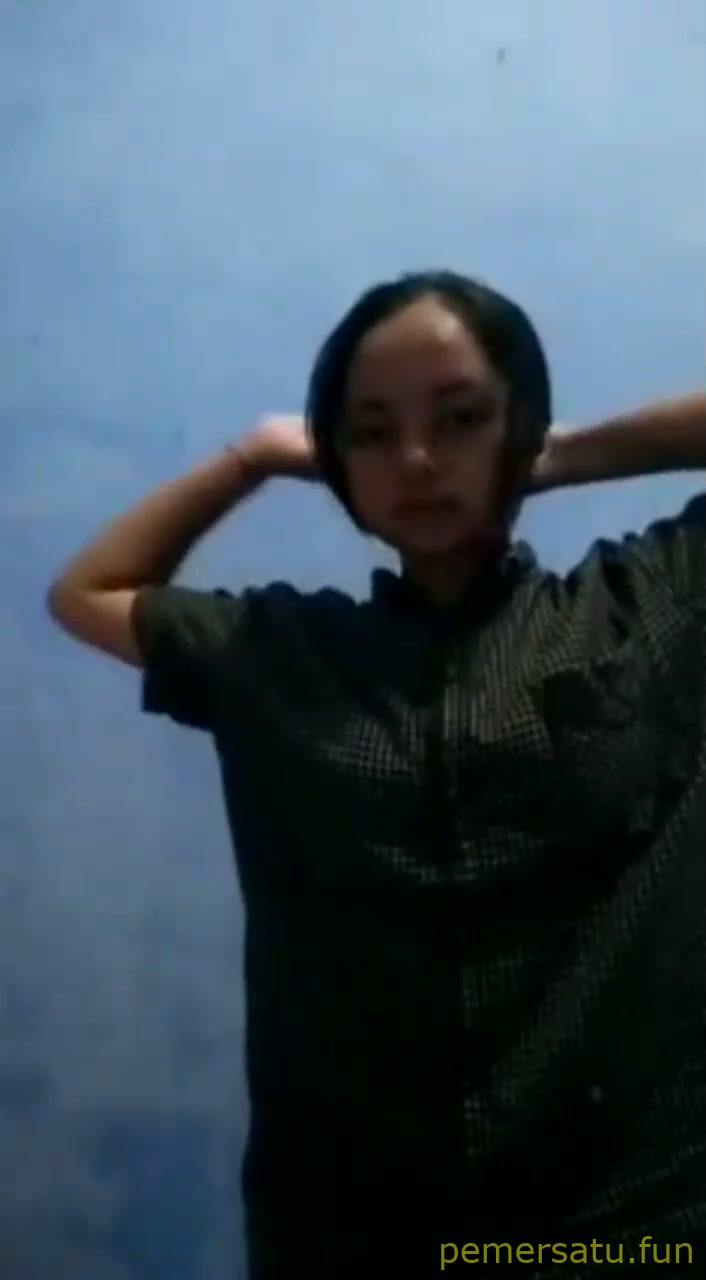 lesyah abg hijab 18yo sange colmek 24.mp4