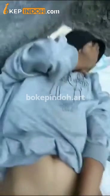 Bokep Indo Jilbab ABG Diewe Di Belakang Rumah Crotin Dalem Bokepindoh.mp4