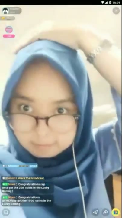 1 LIVE SHOW COLMEK CEWEK HIJAB DI KANTOR - DoodStream - PoopHD.mp4