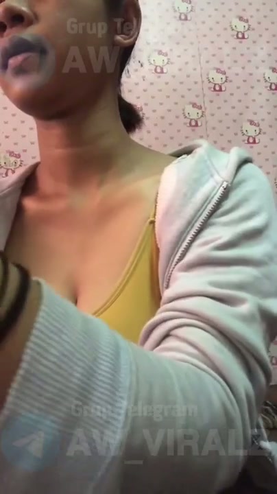 GEDE BULAT BANGET TETE NYA SINTA