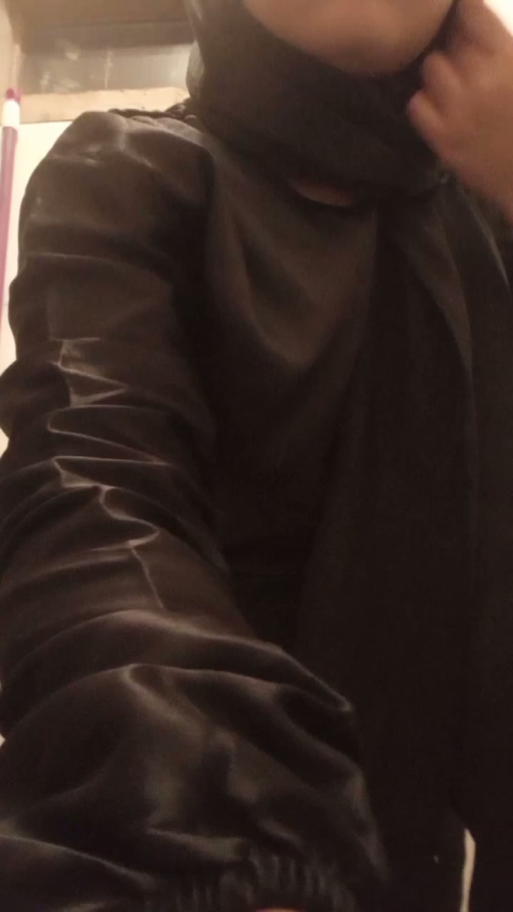 Abg toge omek di kamar mandi