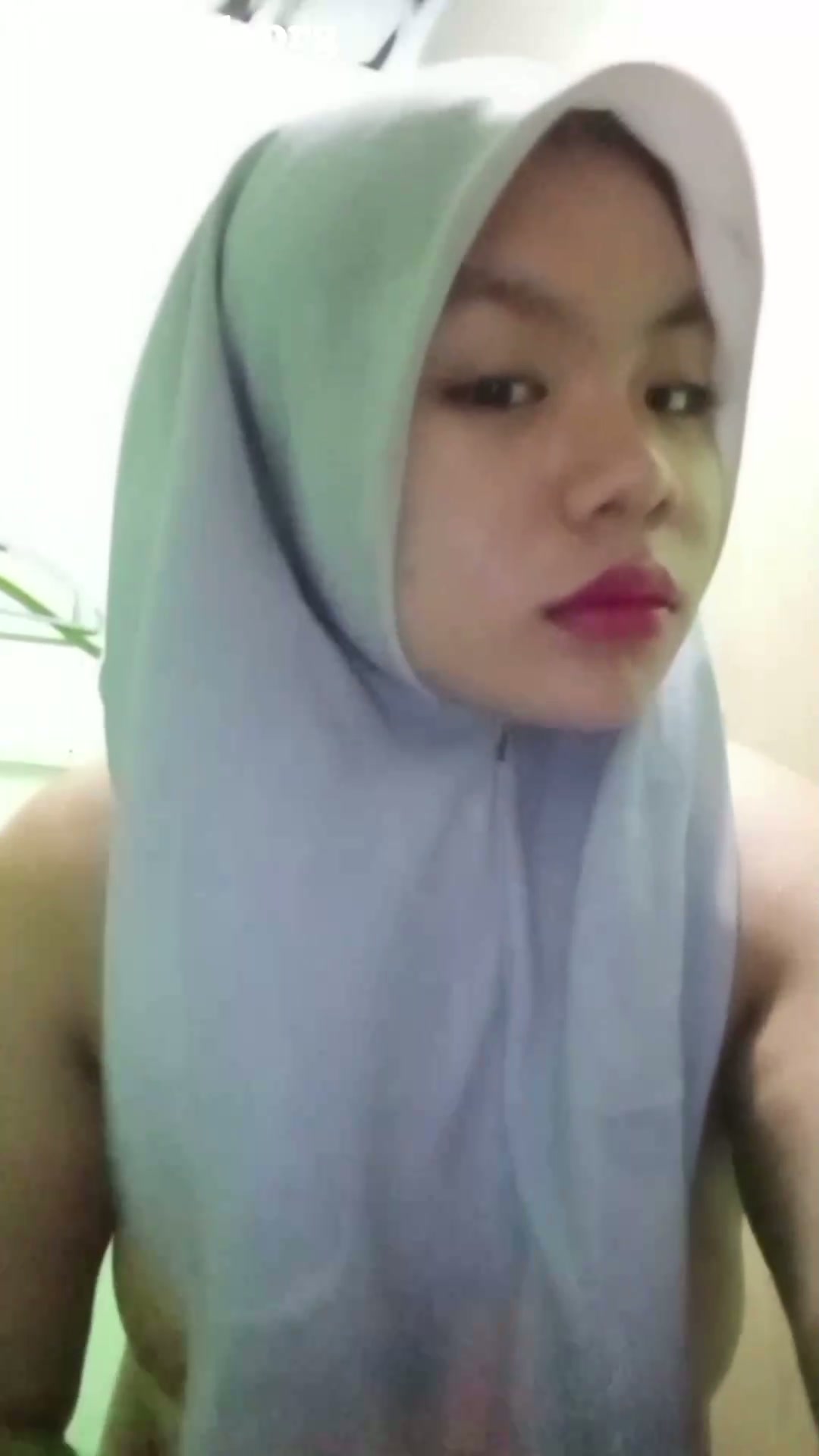 Bokepindoh_com_konten_mandi_cewekk_jilbab_-_Lulustream.mp4