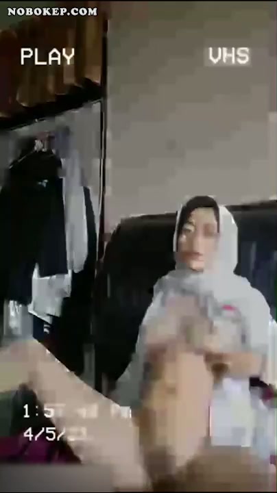 Bokep Indo Andini Seragam SMA Diewe Guru 01.mp4