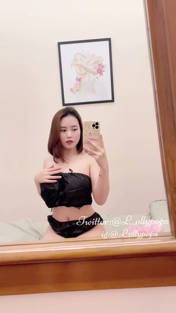 Miss Kay lagi sange berat kepengen dientot.mp4