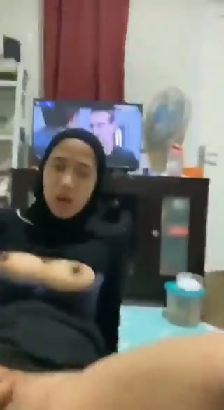 Viral Jilbab Cantik Main ke Kost Pacarnya