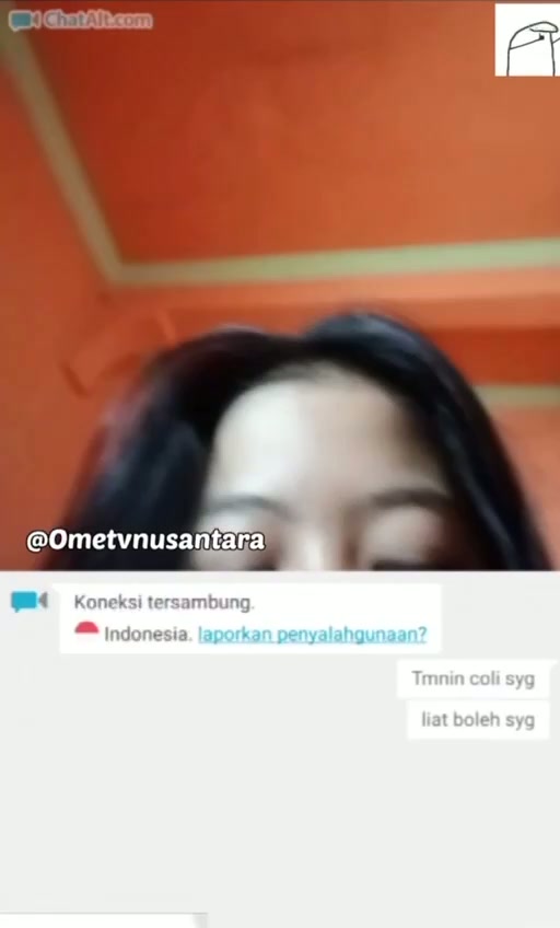 Ome tv putih bersh lhat buru2 colmek takut di skip