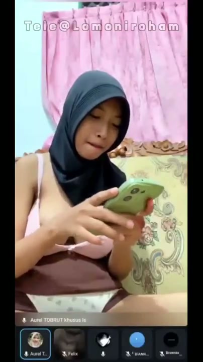 04 Hijab aurelqz cantik WWW POOPSTREAM LOL - AVTub-04 Aurelqz hijab cantik - DoodStream
