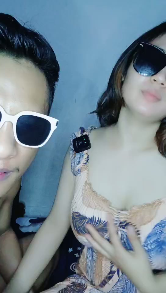 DEK GEGE AYUMI BILANG SUKA BANGET KLO DISURUH NGULEK DIATAS