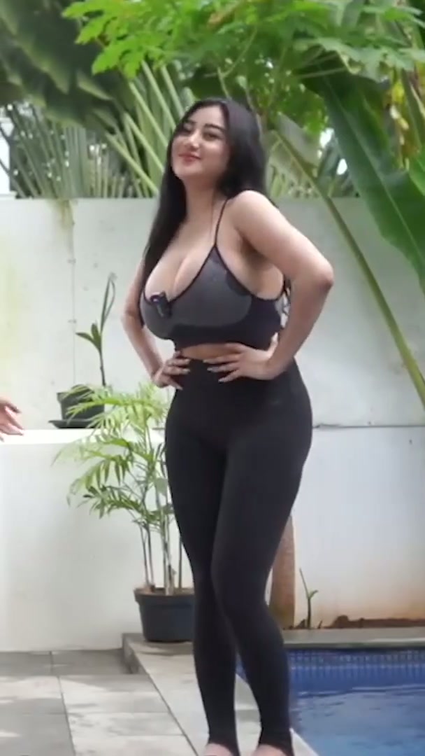 FANCAM PAMELA SAFITRI TOKETNYA TUMPAHTUMPAH SAAT DIAJAK YOGA 1080p