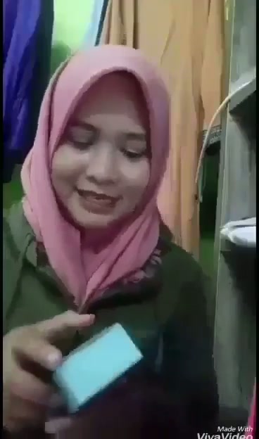 [Doodshare] Cewek Malay Review Condom Dan Langsung Praktek Cara Pemakaiannya