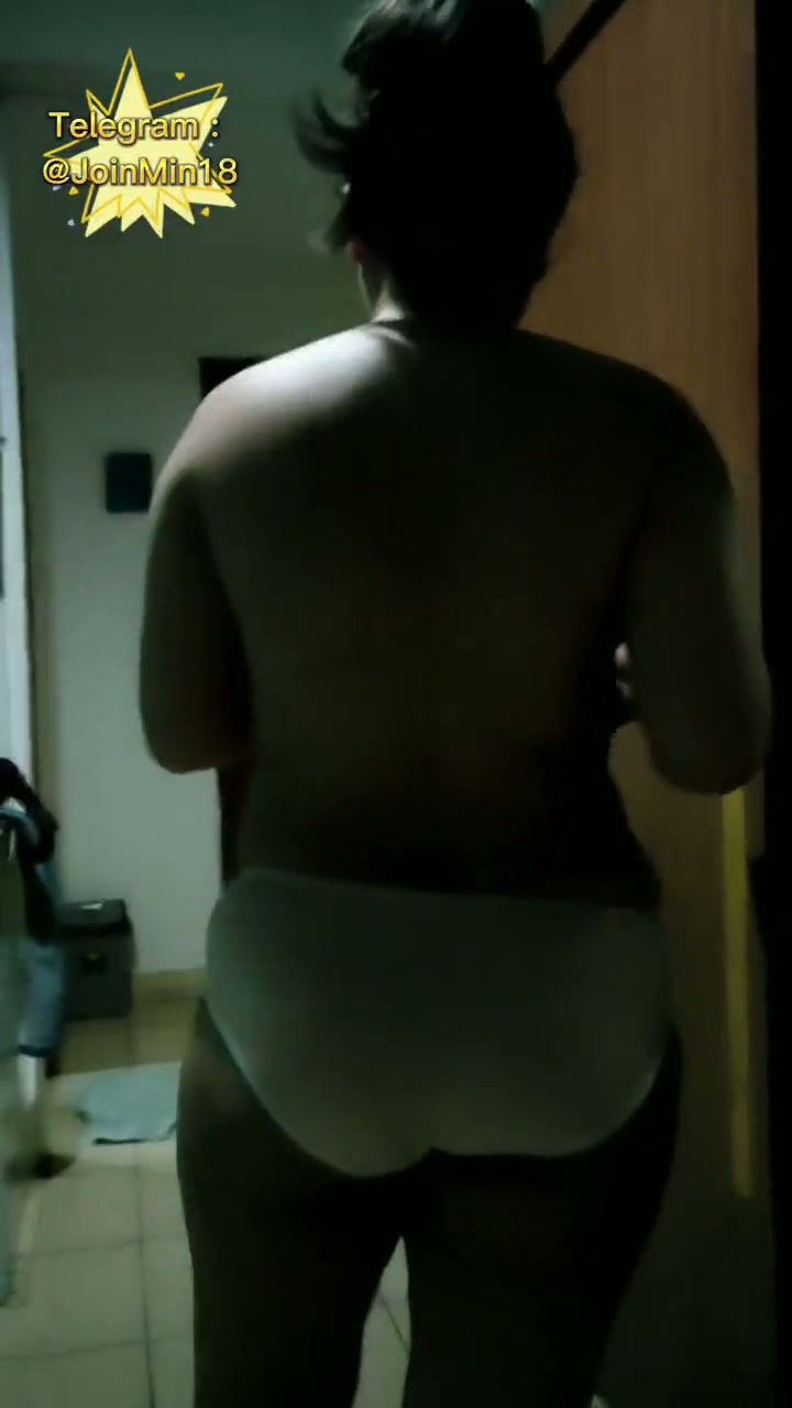 Jilbab Kacamata di hotel 3