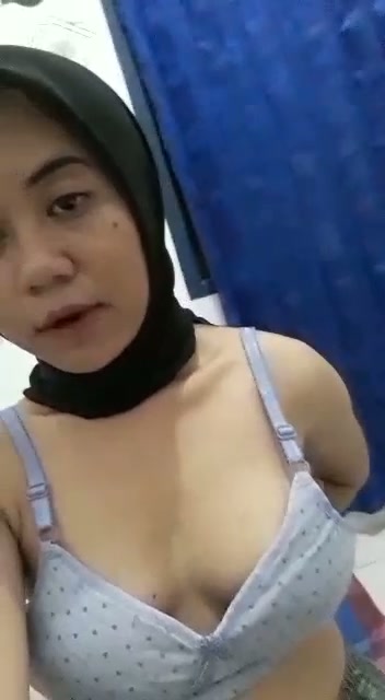 Hijab bugil