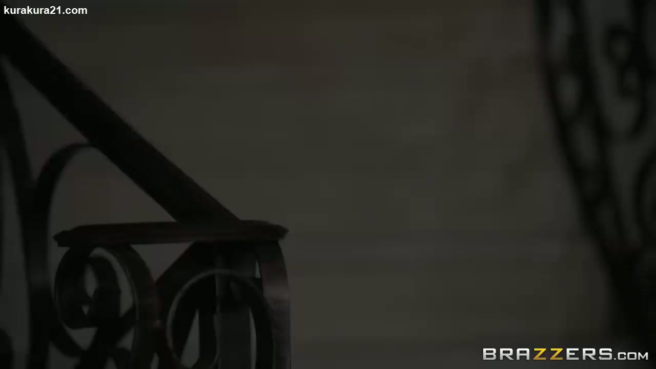 Brazzers mom fucked the masseur fixsub mp4