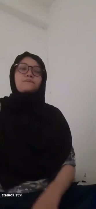 Cewek SMA Jilbab Perawan Bikin Pap Colmek Buat Pacar.mp4