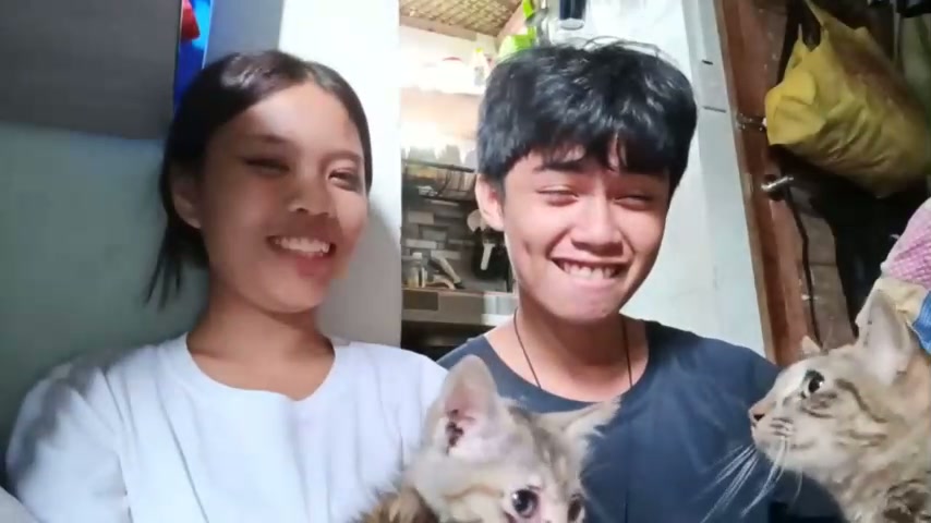 kelakuan pas rumah sepi.mp4