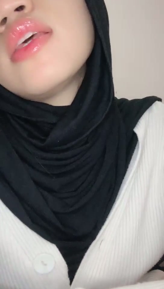 Mahasiswi Cantik Hijabers Lepas Busana Colmek Desah Enak