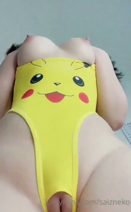 Terungkap kalau memek Onlyfans SAIZNEKO masih sempit