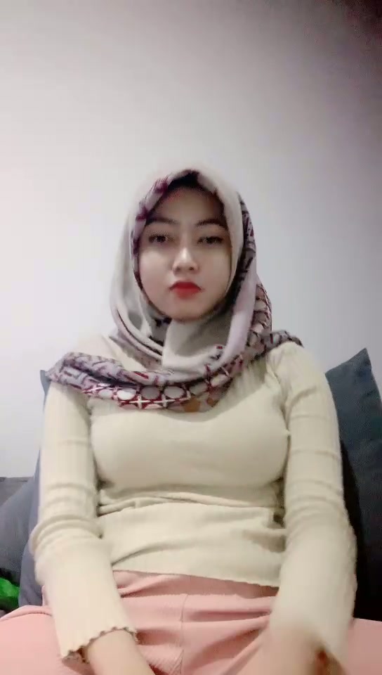 Nella_Hijab_16.mp4