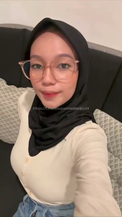 Molester Train NTR: Wanita berpantat besar yang saya aniaya kemarin ternyata adalah istri bos saya yang saya benci, jadi saya mempermainkan pantat besarnya dan masuk ke dalam dirinya sampai dia datang. Riho Fujimori