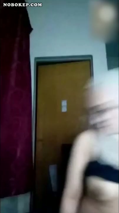 Jilbab kacamata vcs colmek berdiri tengah malam