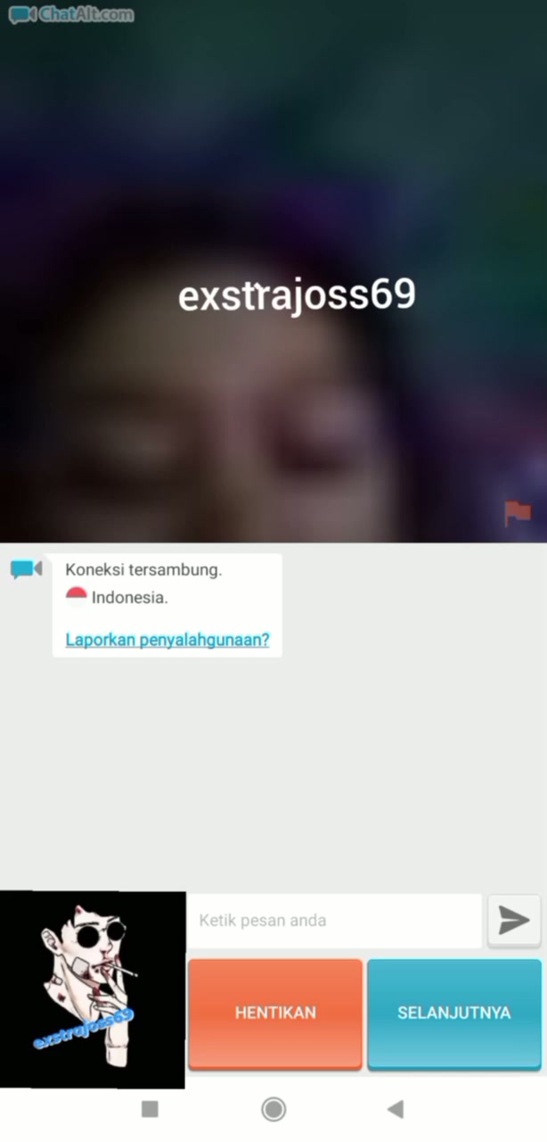 Ome Tv liat kntl langsung senyum