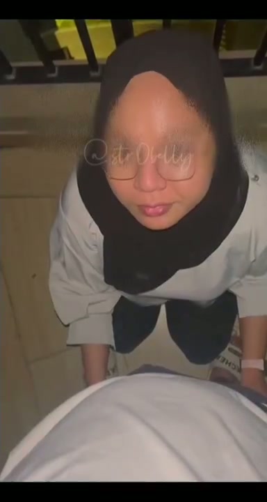Jilbab Bokong Gede Ngentot 1.mp4
