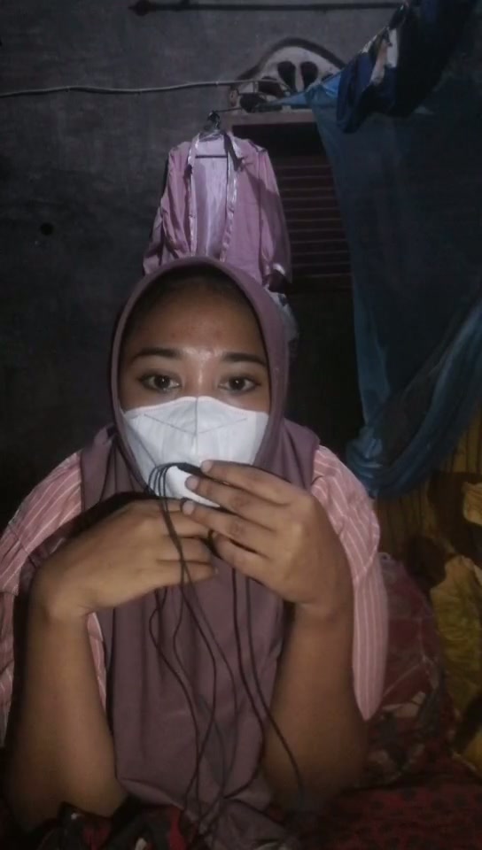 BUDE SUTINAH KONTRAKAN HABIS BANJIR IPARNYA NUMPANG NGINEP.mp4