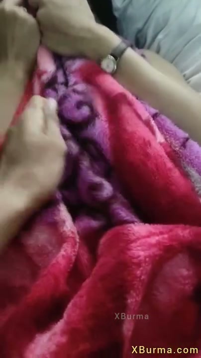 ngewe memek ABG yang sempit banget cepat keluar deh