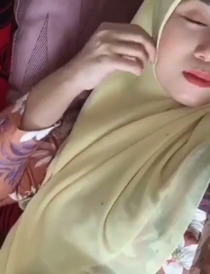 Ngentot Tante Jilbab di hotel