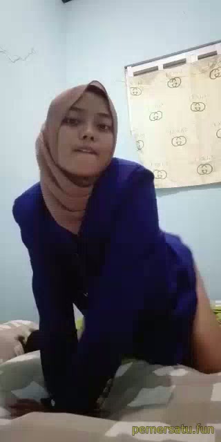 KKN Jilbab Almamater Biru Skandal (2) - DoodStream