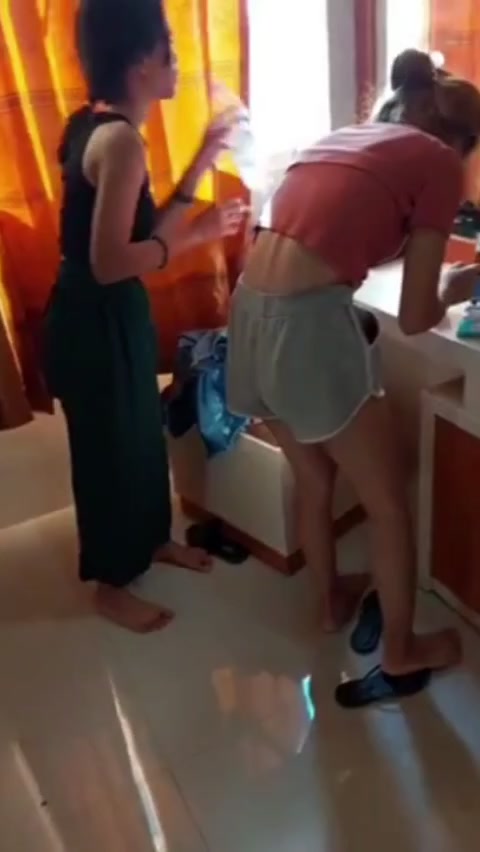 Si om tajir, sekali nakal langsung bo dua kimcil