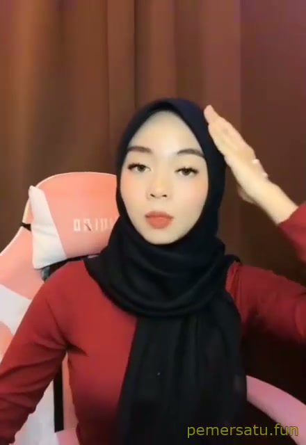 kompilasi ariska hijab colok memek.mp4