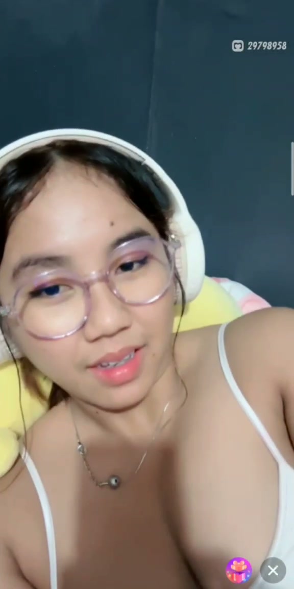 Lisa Chan tengtop - join ke free t.me/sirkelviral21