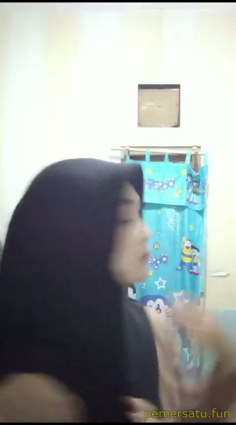 Dinda hijab sange viral rare sange colmek abg.mp4