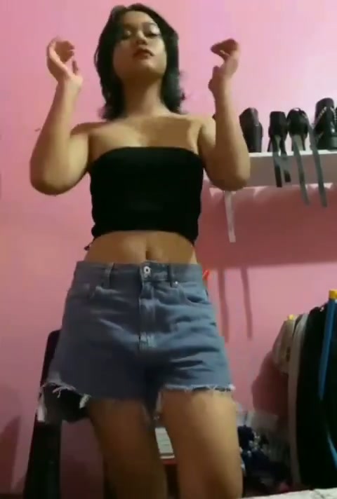 lepas hijab pamer mek1 mulus banget no jembut - DoodStream