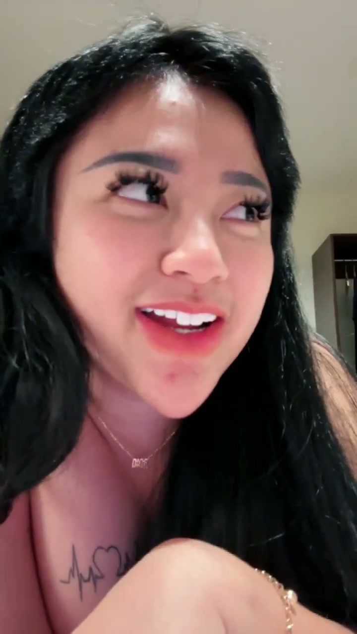 MEYCHEN MBAK MNTOOQ KLO PACARAN DISEKOPIN SEKOPINN DONG BIAR MAKIN GEDE