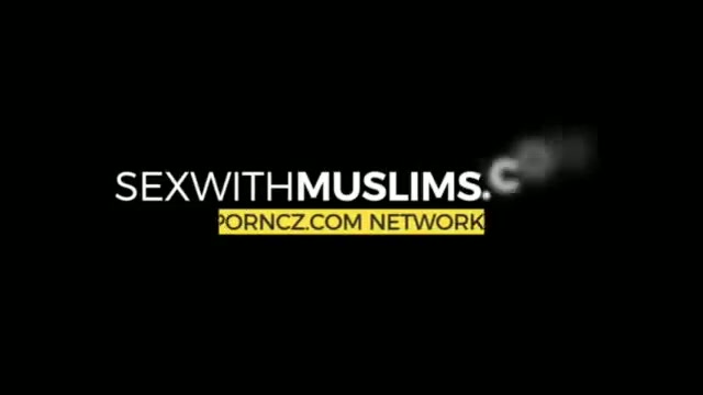 Cewek Jilbab Nyepong Outdoor Taman Umum