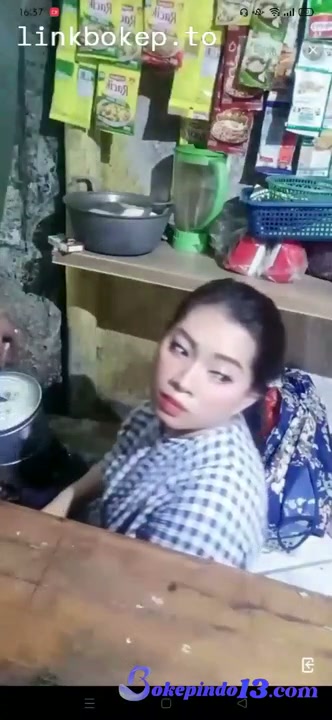 beli kopi dapet sepong yang jaga warung - PoopHD - PoopHD.mp4